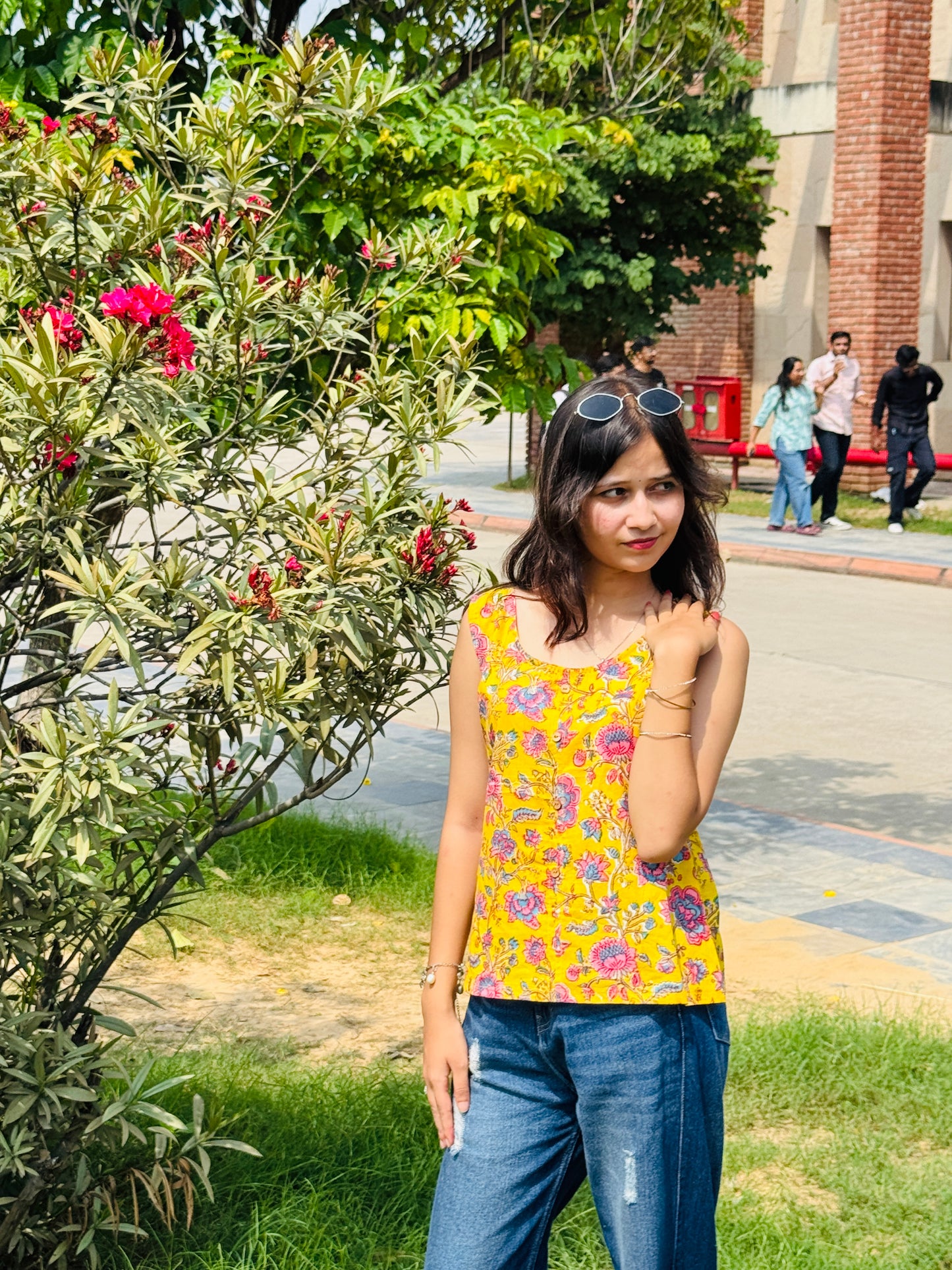 Sunshine Blossom Sleeveless Kurti 🌸✨