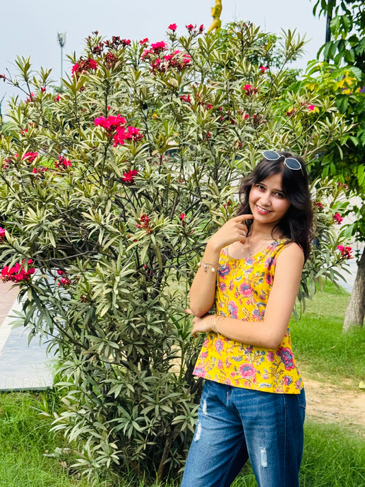 Sunshine Blossom Sleeveless Kurti 🌸✨
