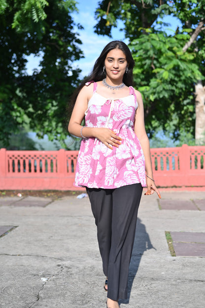 Dusty Rose Floral Sleeveless Top with Collar Detail