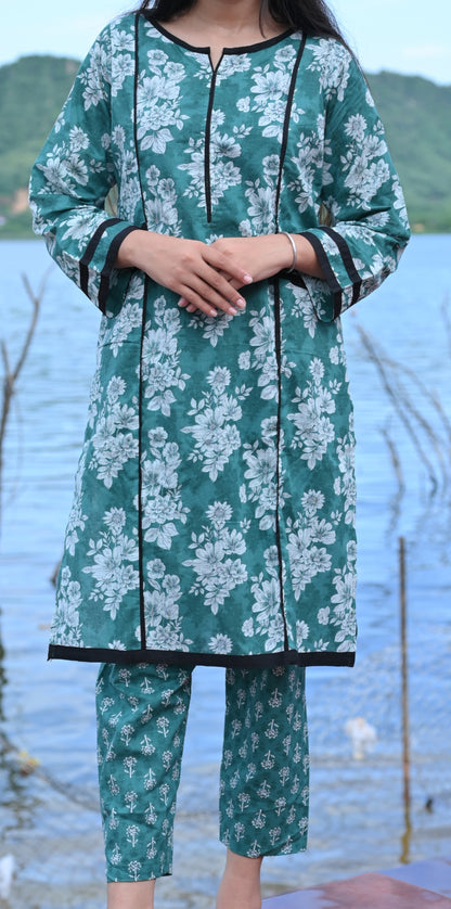 Lavender Sleeveless Floral Kurta Set